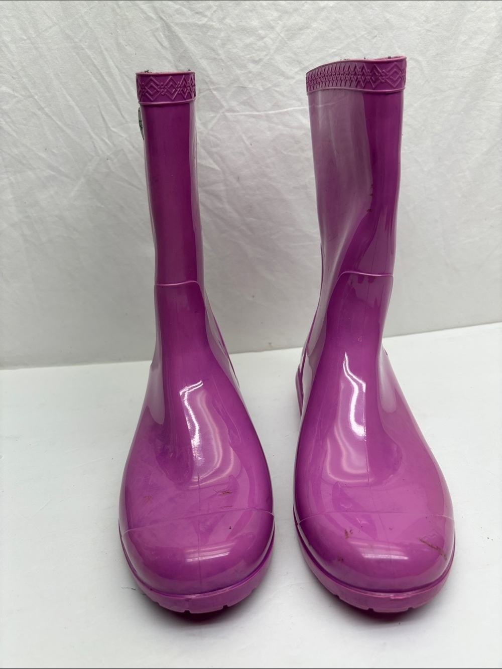 Ugg Women’s Purple Rain Boots, SZ 7, box 1(BA)